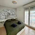 Cosy 2 Pieces Avec Piscine Et Parking Appartement
