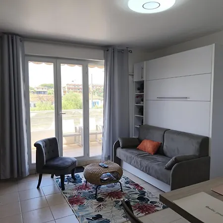 Appartement Cosy 2 Pieces Avec Piscine Et Parking