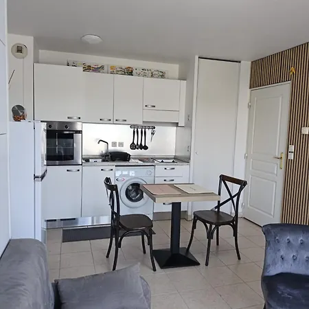 Cosy 2 Pieces Avec Piscine Et Parking Appartement